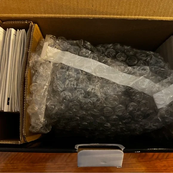 Sony 18-200mm f/3.5-6.3 OSS Lens, EF Mount, Sony Alpha SEL18200 Free Shipping! - Picture 9 of 15